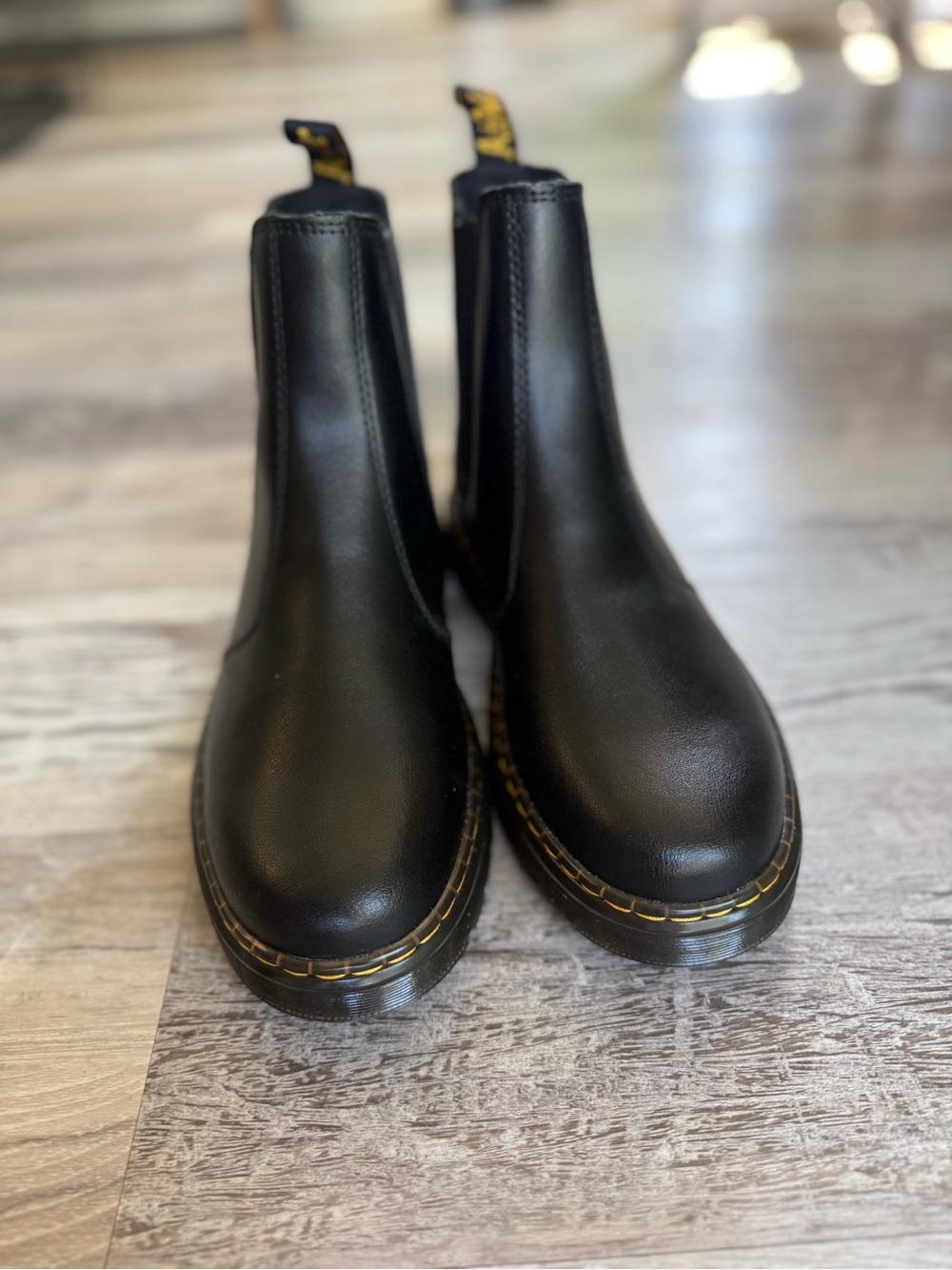 Dr. Martens Dorrian Unisex Size L8 M7 Black Pull On Chelsea Leather Boots NEW - Picture 4 of 5